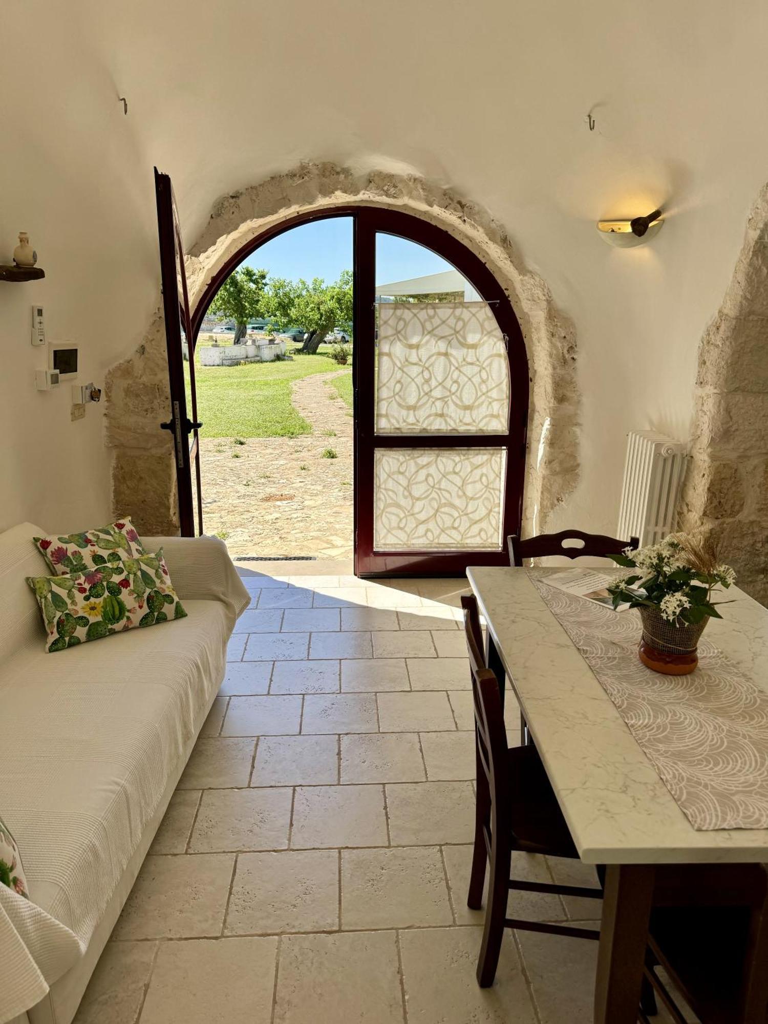 Masseria Ferri Ostuni Exterior photo